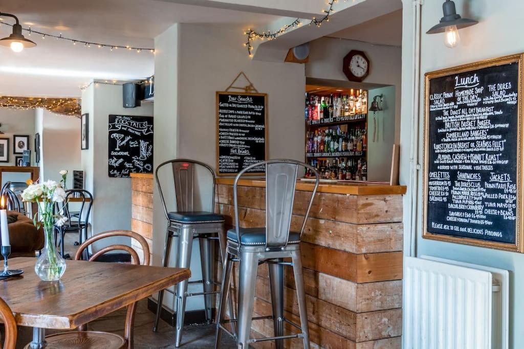 Hotel The Dukes à Leighton Buzzard Extérieur photo